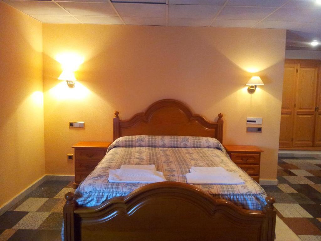 קינטנאר דה לה סיירה Hostal Casa Ramon חדר תמונה